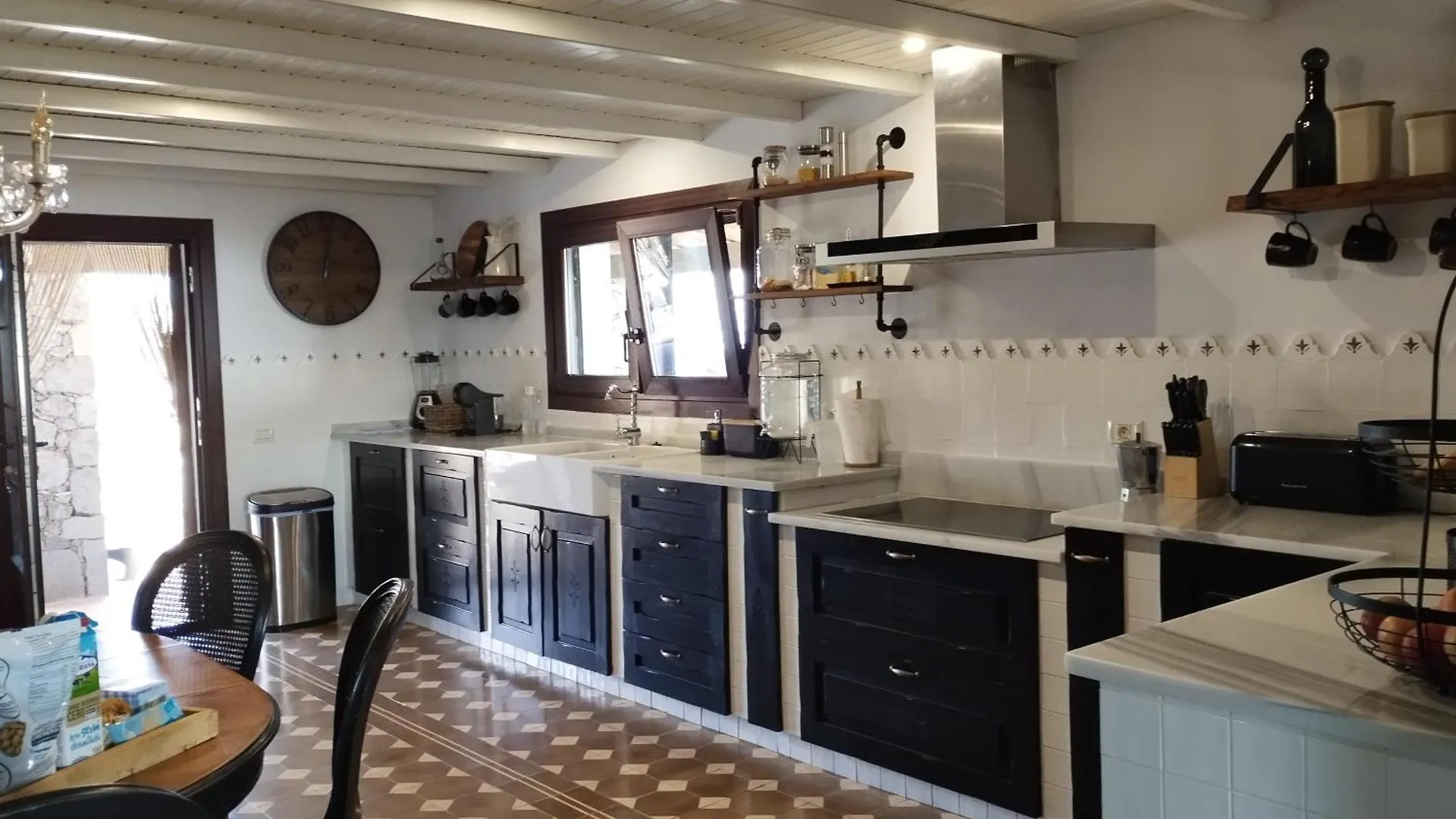 Luxury Colonial Country Villa Moya