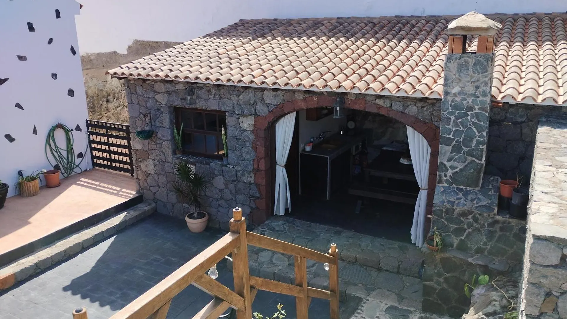 Luxury Colonial Country Villa Moya